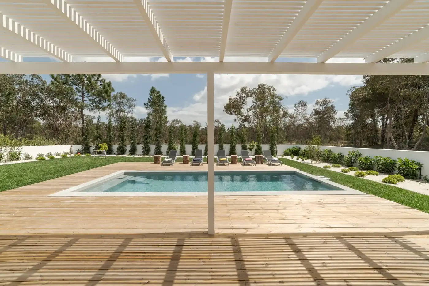Professional pool landscaping and backyard design in Toronto GTA by Swimpool 360